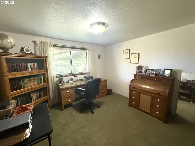 $449,000 | 2462 Senate Way, Medford, OR 97504