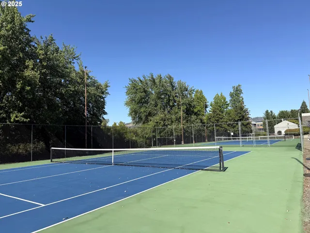 $449,000 | 2462 Senate Way, Medford, OR 97504