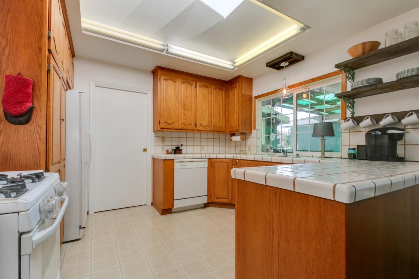 623 Amesti Road Watsonville, CA 95076 - Photo 8 of 22 Gallery Image 8