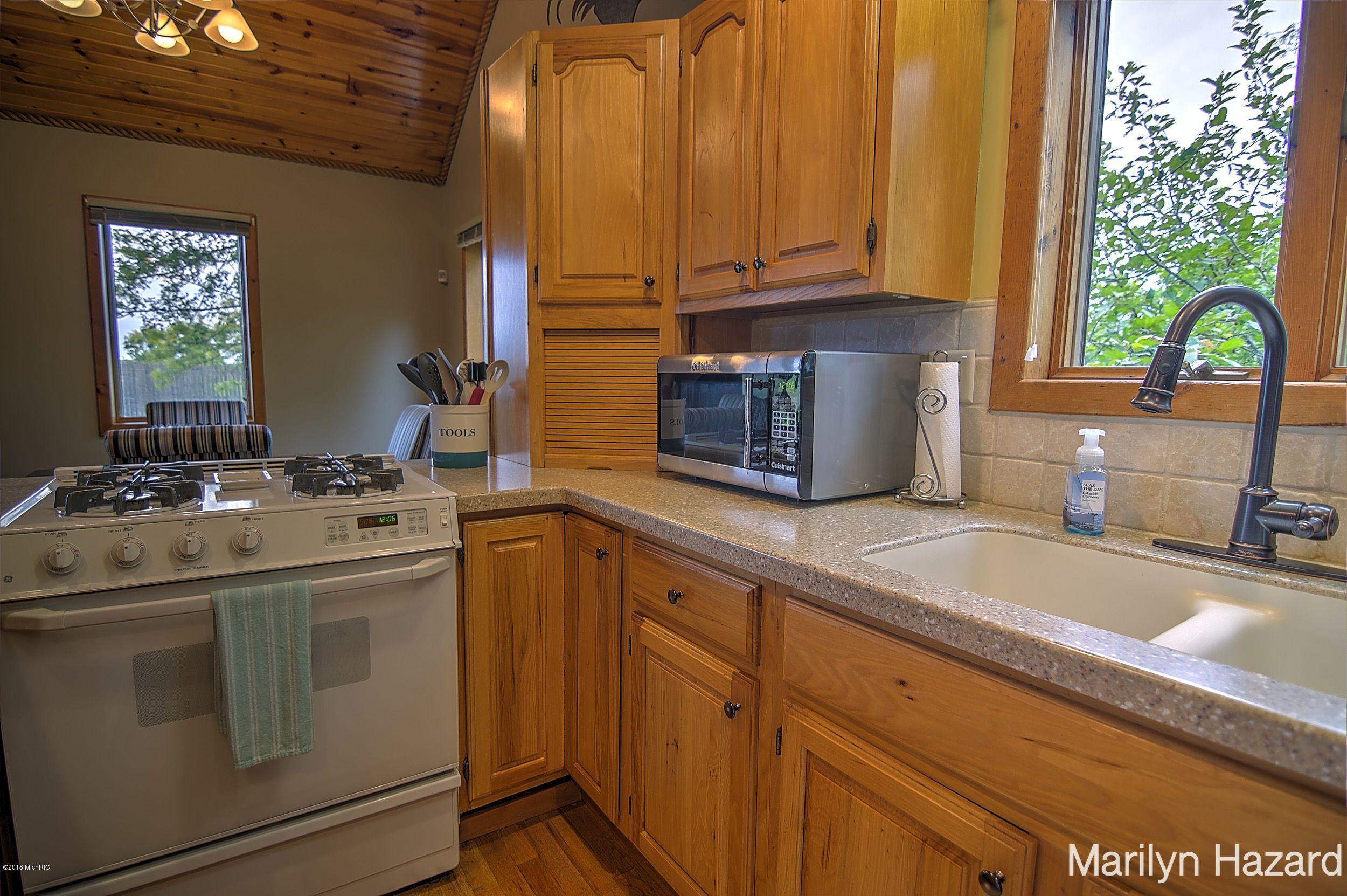 2580 Maple Hill Road Pierson, MI 49339 - Photo 6 of 49 DSC_0412And10more_Interior 3