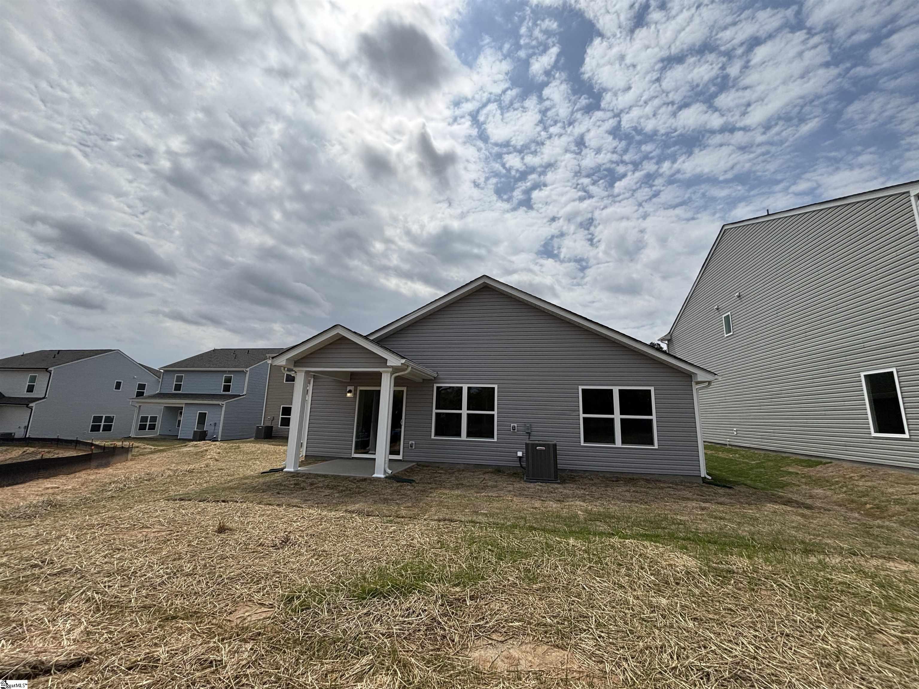 442 West Claywalk Way Woodruff, SC 29388 - Photo 2 of 9