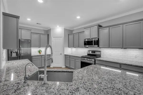 $499,000 | 309 Lochvale Peak Court, Montgomery, TX 77316