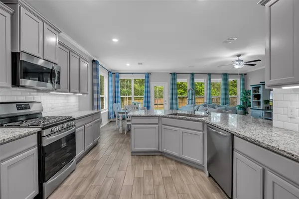 $499,000 | 309 Lochvale Peak Court, Montgomery, TX 77316