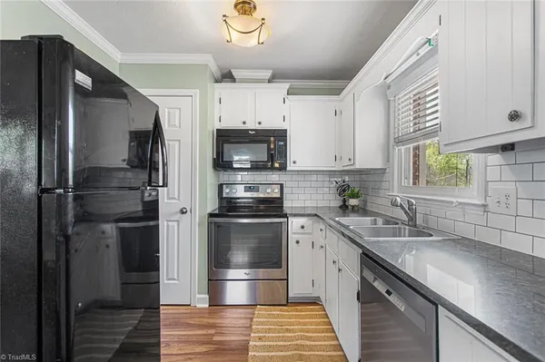 $274,900 | 8420 Stanwix Drive, Tobaccoville, NC 27050