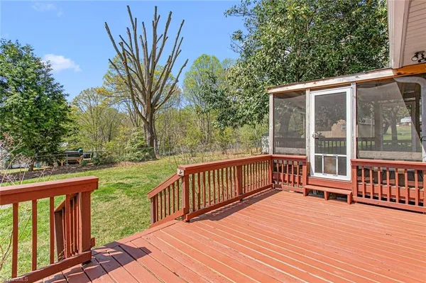 $274,900 | 8420 Stanwix Drive, Tobaccoville, NC 27050