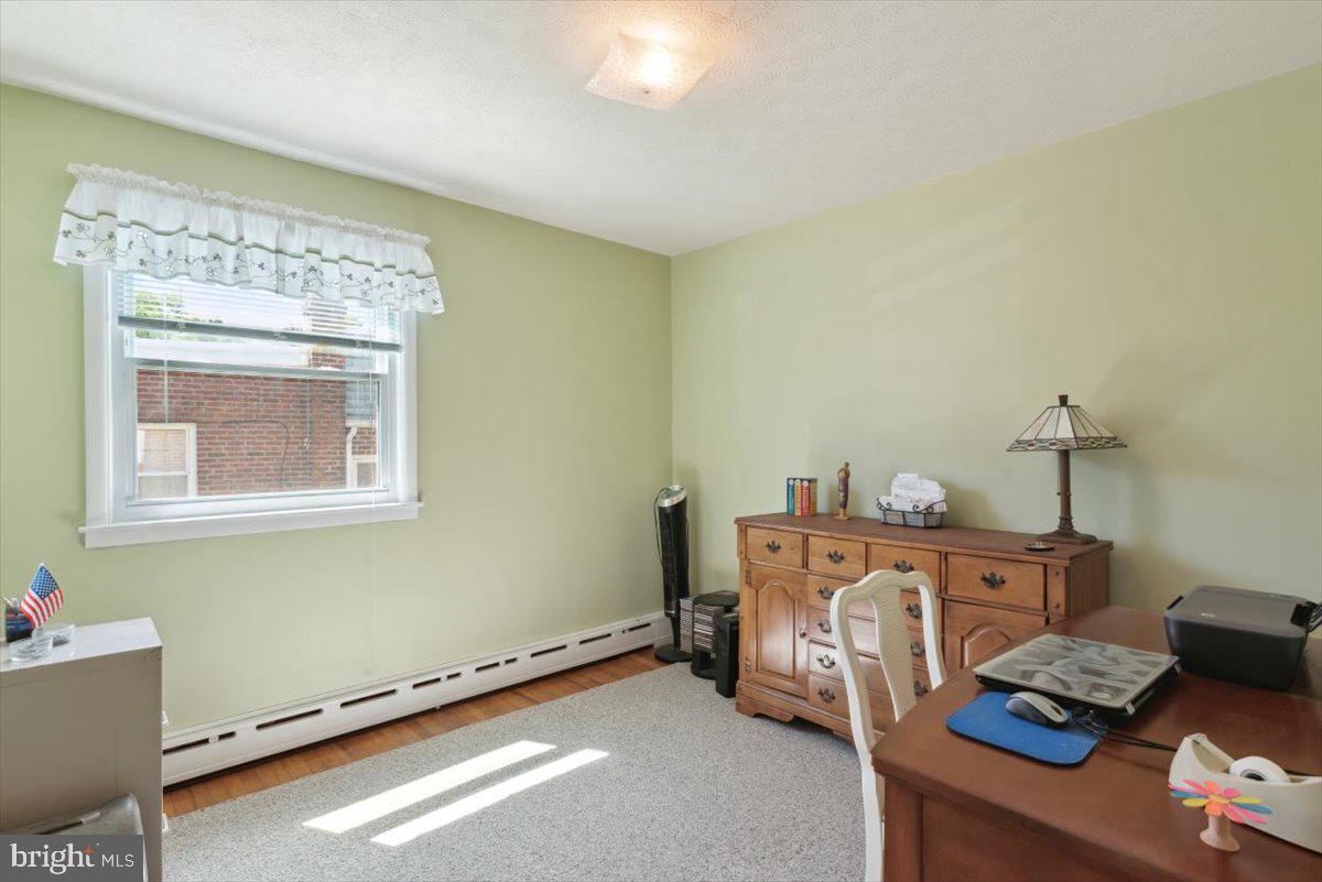 8819 Calvert Street Philadelphia, PA 19152 - Photo 13 of 25 Gallery Image 13