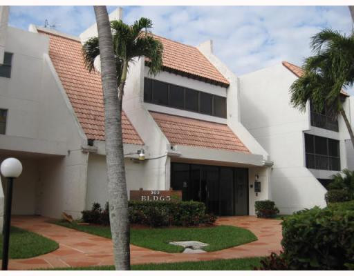 303 Racquet Club Road, Unit 204 Weston, FL 33326 - Photo 1 of 8 Exterior Front