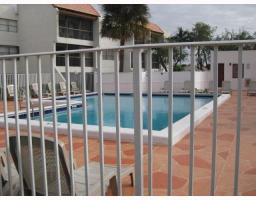 303 Racquet Club Road, Unit 204 Weston, FL 33326 - Photo 2 of 8 Swimming Pool/Hot Tub/Sauna