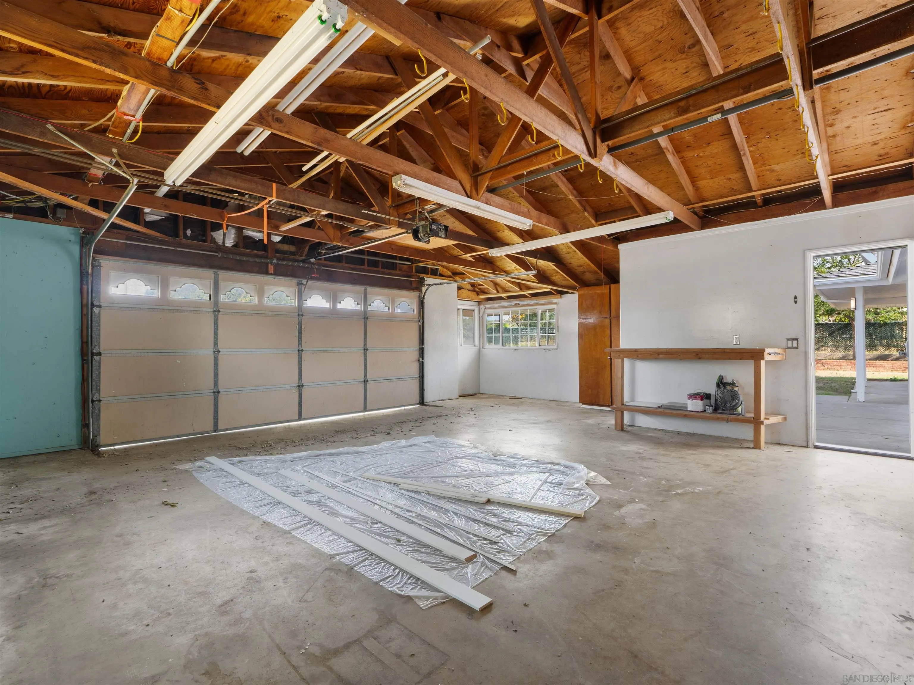 1621 Lilac Road Ramona, CA 92065 - Photo 24 of 35 Garage