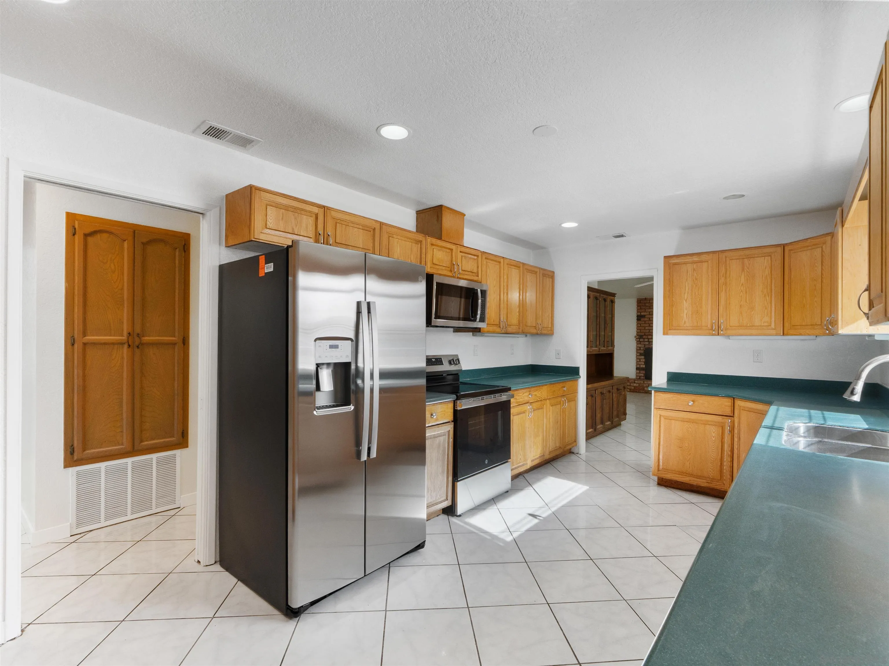 1621 Lilac Road Ramona, CA 92065 - Photo 10 of 35 Kitchen