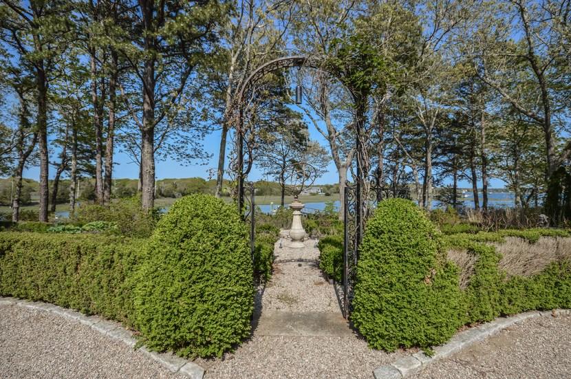25 Oyster Way Osterville, MA 02655 - Photo 18 of 19 Gardens