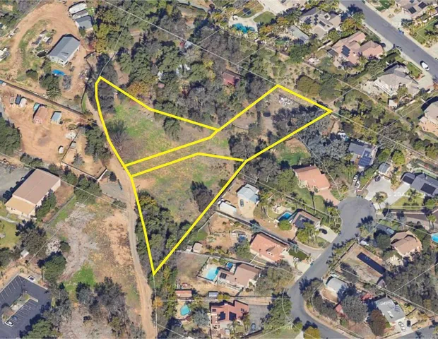 an aerial view of a tennis court