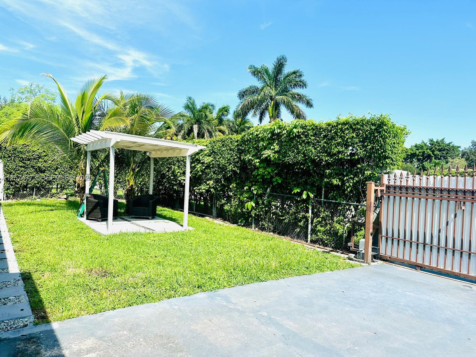 19790 Southwest 242nd Street Homestead, FL 33031 - Photo 36 of 43