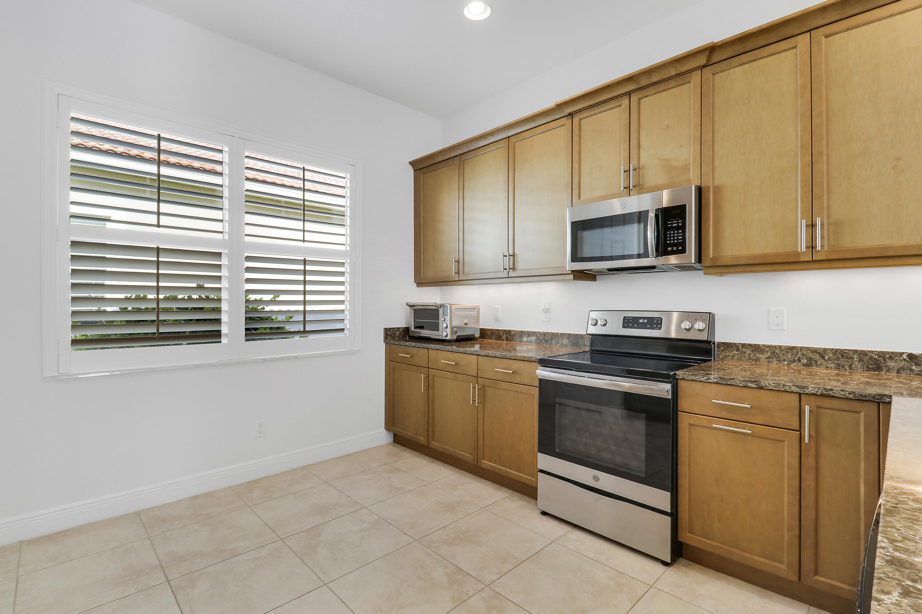 11215 Southwest Visconti Way Port St. Lucie, FL 34986 - Photo 17 of 61 Kitchen