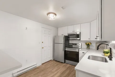 $385,000 | 17 Highview Drive, Unit 17, Sandwich, MA 02563