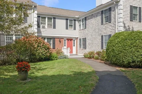 $385,000 | 17 Highview Drive, Unit 17, Sandwich, MA 02563
