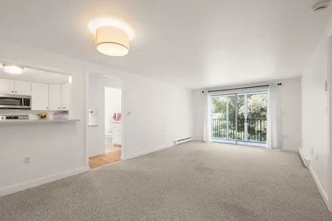 $385,000 | 17 Highview Drive, Unit 17, Sandwich, MA 02563