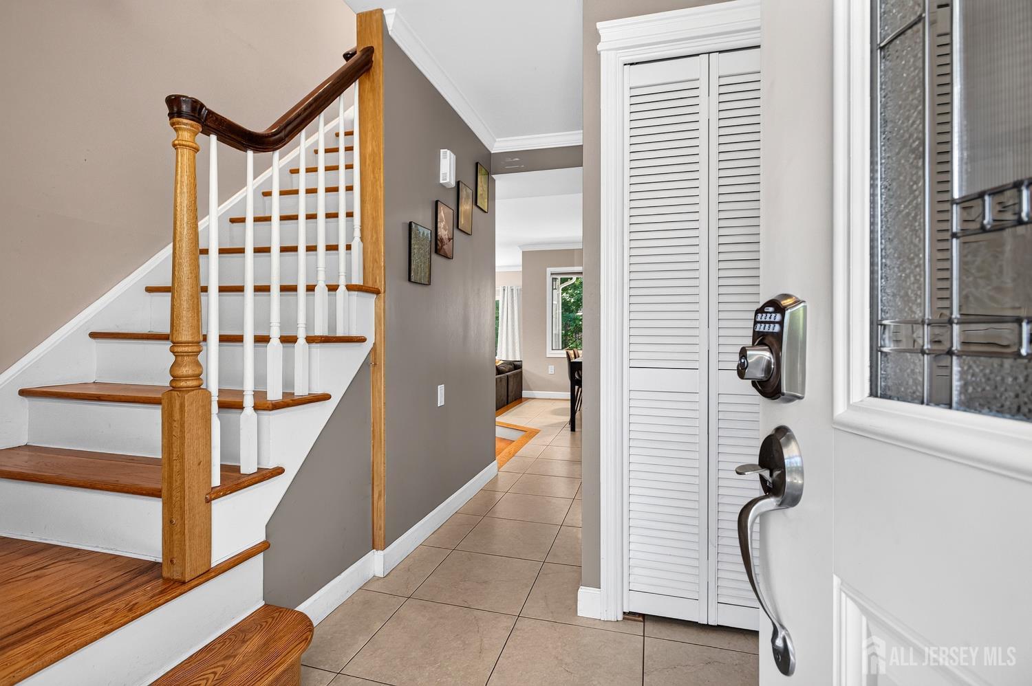 16 Brookdale Road East Brunswick, NJ 08816 - Photo 4 of 31