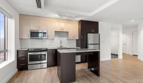 $3,575 | 99 Kneeland Street, Unit 807, Boston, MA 02111