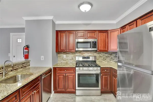 $2,450 | 79 Crosspointe Drive, East Brunswick, NJ 08816