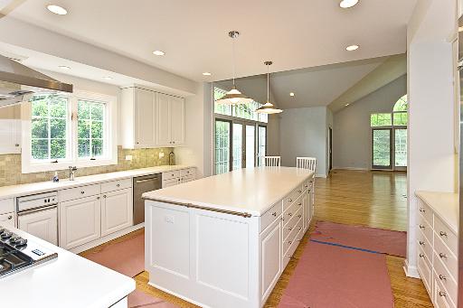 302 Woodley Road Winnetka, IL 60093 - Photo 8 of 15