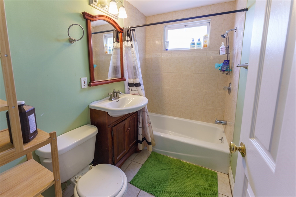 94 Cushing Street, Unit 4 Waltham, MA 02453 - Photo 3 of 10