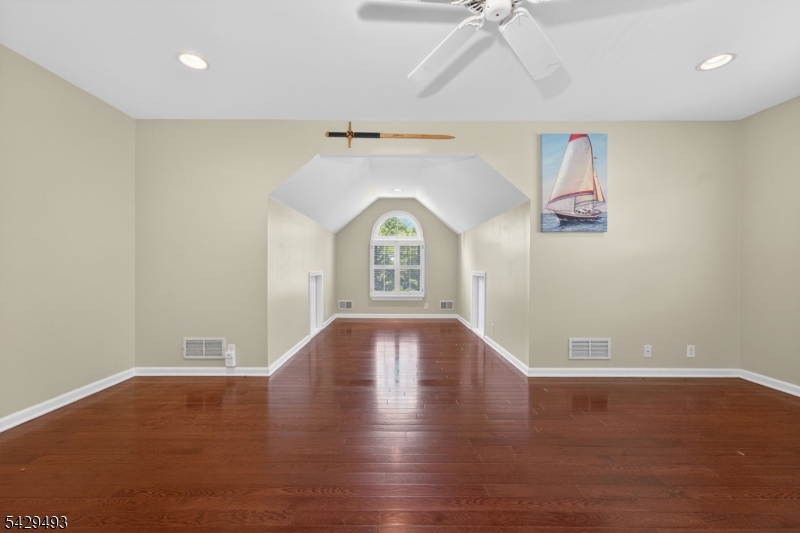38 Grove Farm Road Pittstown, NJ 08867 - Photo 29 of 46