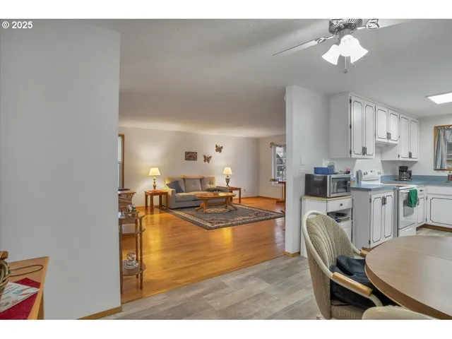 $320,000 | 1720 Jansen Way, Woodburn, OR 97071