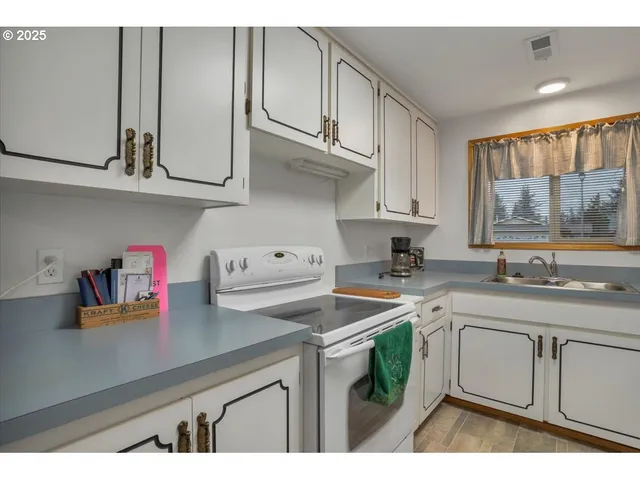 $320,000 | 1720 Jansen Way, Woodburn, OR 97071