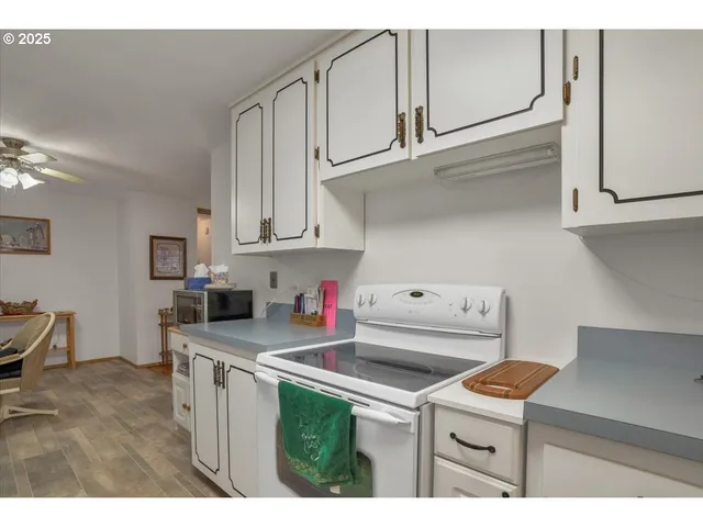 $320,000 | 1720 Jansen Way, Woodburn, OR 97071