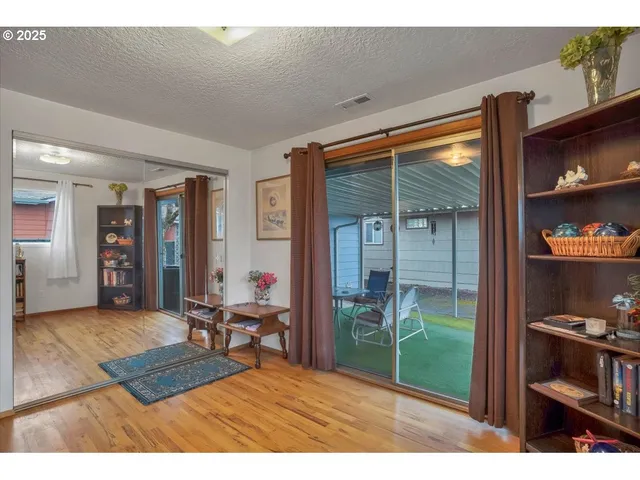 $320,000 | 1720 Jansen Way, Woodburn, OR 97071