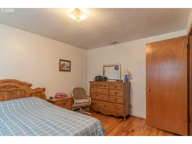 $320,000 | 1720 Jansen Way, Woodburn, OR 97071