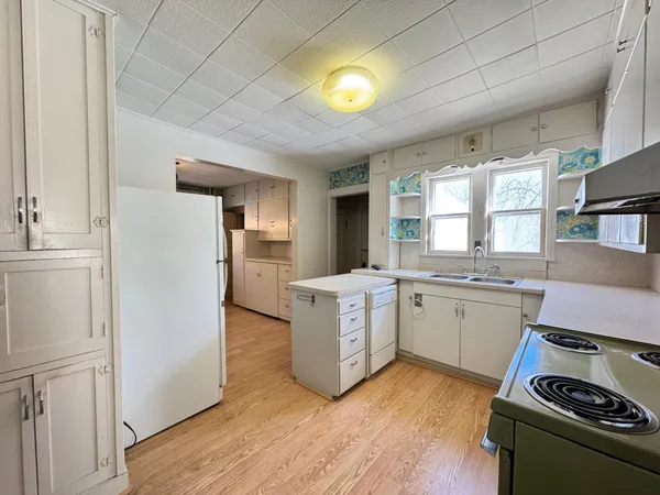 $229,900 | 42 Minnesota Avenue South, Aitkin, MN 56431