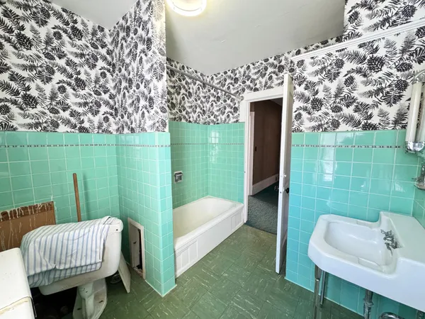 $229,900 | 42 Minnesota Avenue South, Aitkin, MN 56431