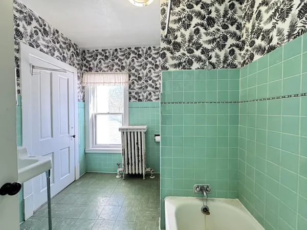 $229,900 | 42 Minnesota Avenue South, Aitkin, MN 56431