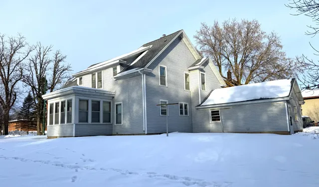$239,900 | 42 Minnesota Avenue South, Aitkin, MN 56431