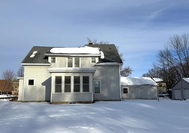 $239,900 | 42 Minnesota Avenue South, Aitkin, MN 56431