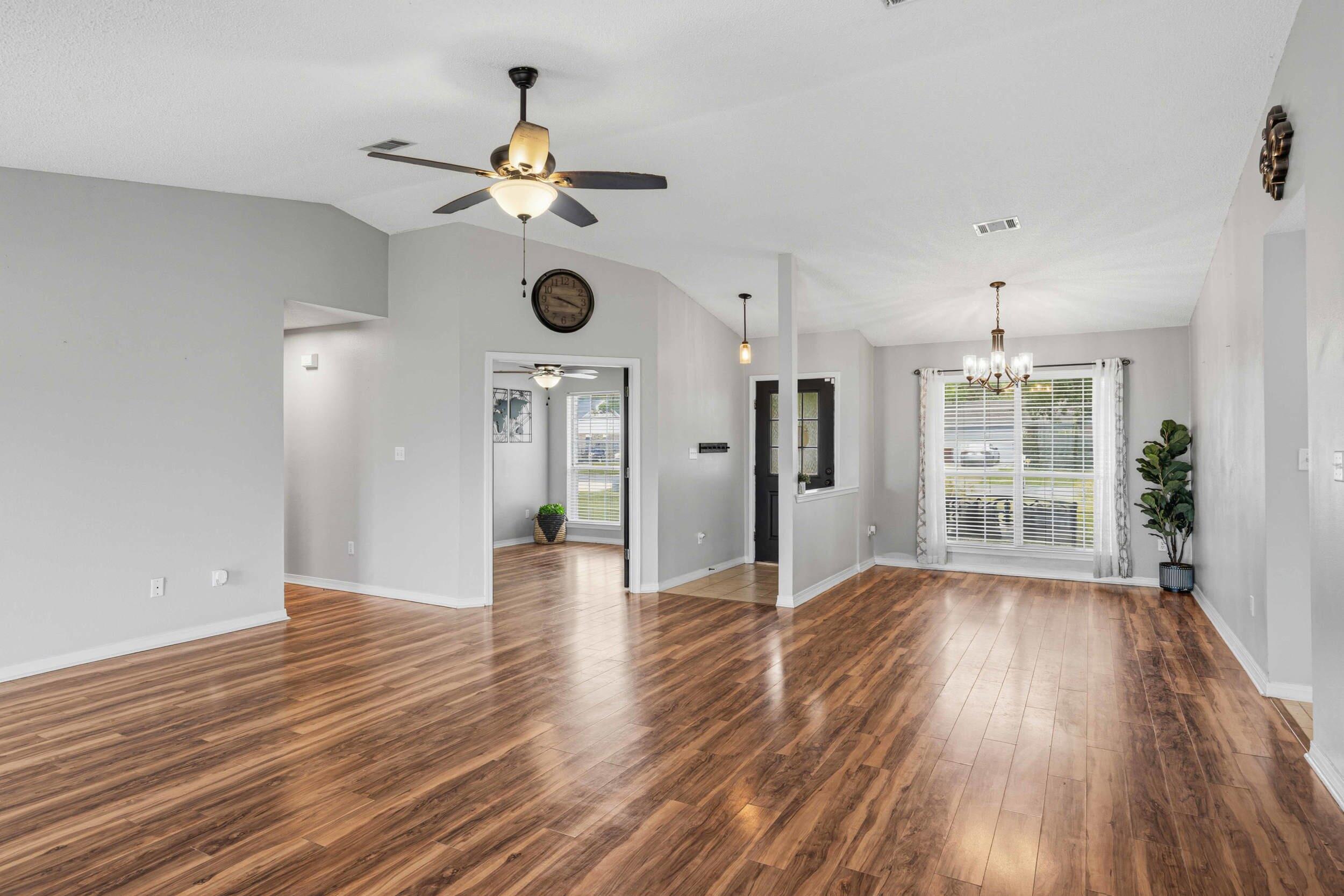 207 Secretariat Drive Crestview, FL 32539 - Photo 12 of 45 207secretariatdr_13