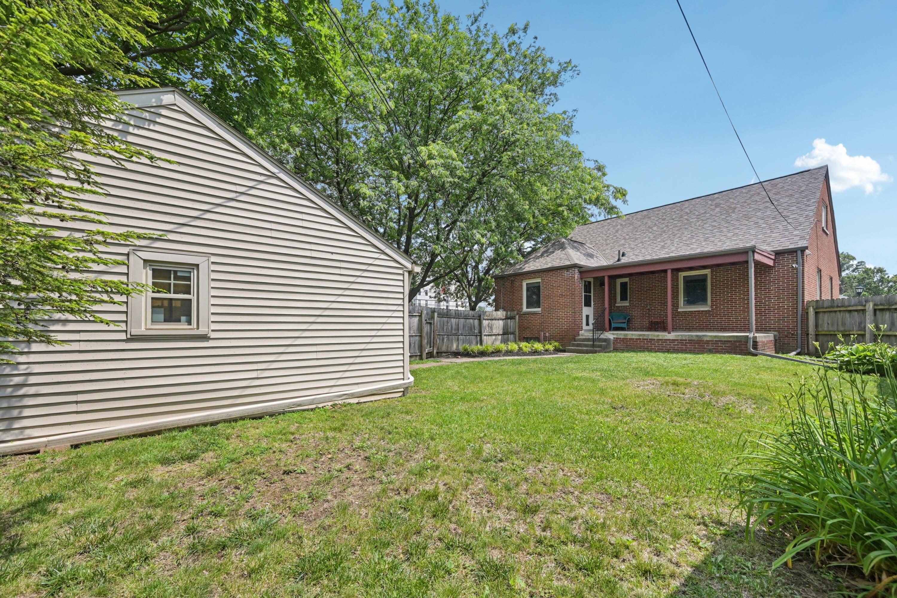 612 Fallis Road Columbus, OH 43214 - Photo 18 of 27 18-print-Fallis Rd-1106-046