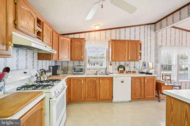 $379,900 | 1099 J F K Drive, North Wales, PA 19454