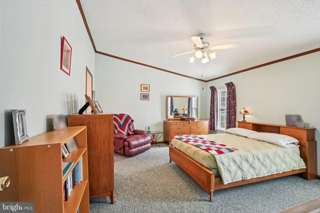 $379,900 | 1099 J F K Drive, North Wales, PA 19454