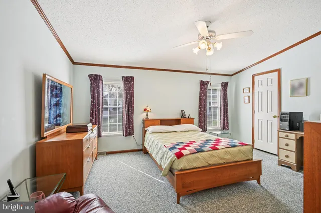 $379,900 | 1099 J F K Drive, North Wales, PA 19454