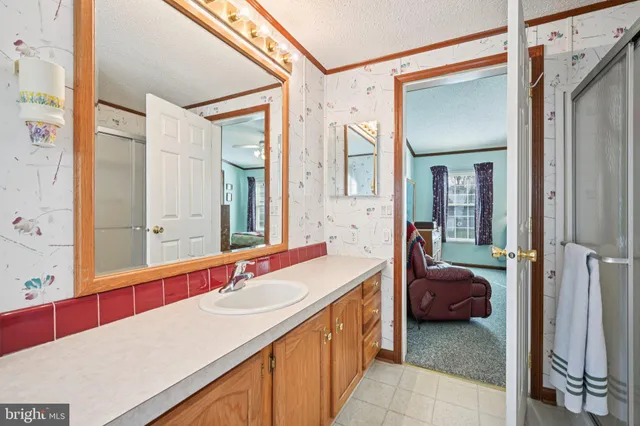 $379,900 | 1099 J F K Drive, North Wales, PA 19454