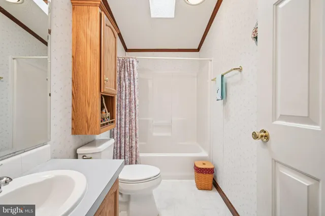 $379,900 | 1099 J F K Drive, North Wales, PA 19454