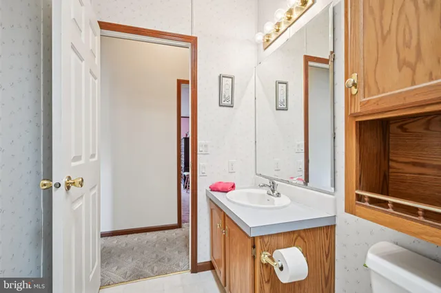 $379,900 | 1099 J F K Drive, North Wales, PA 19454