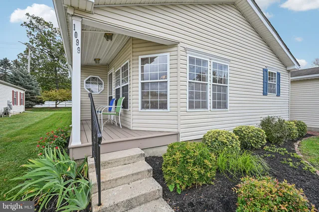 $379,900 | 1099 J F K Drive, North Wales, PA 19454