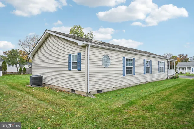 $379,900 | 1099 J F K Drive, North Wales, PA 19454