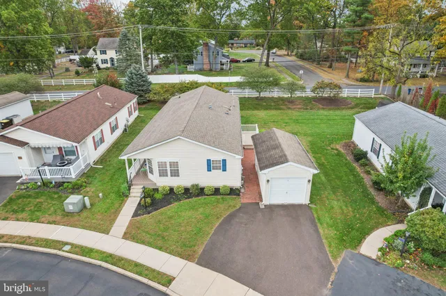 $379,900 | 1099 J F K Drive, North Wales, PA 19454