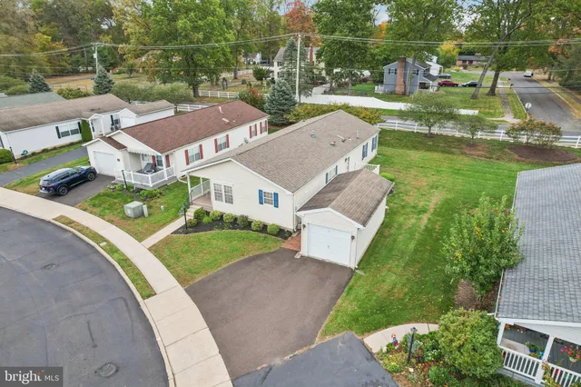 $379,900 | 1099 J F K Drive, North Wales, PA 19454