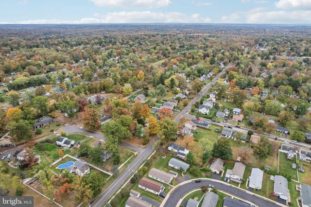 $379,900 | 1099 J F K Drive, North Wales, PA 19454